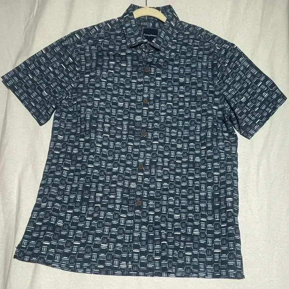 Tommy Bahama Short Sleeve Button Down NWT Men’s Medium​ - Picture 2 of 6